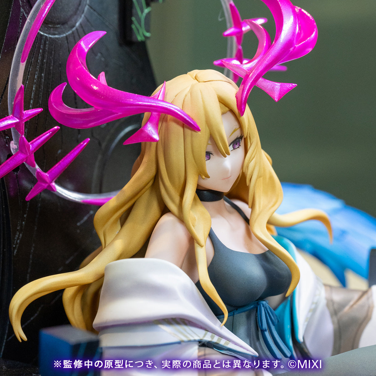 モンスターストライク ハイクオリティーフィギュア 新生・堕天の王 ルシファー