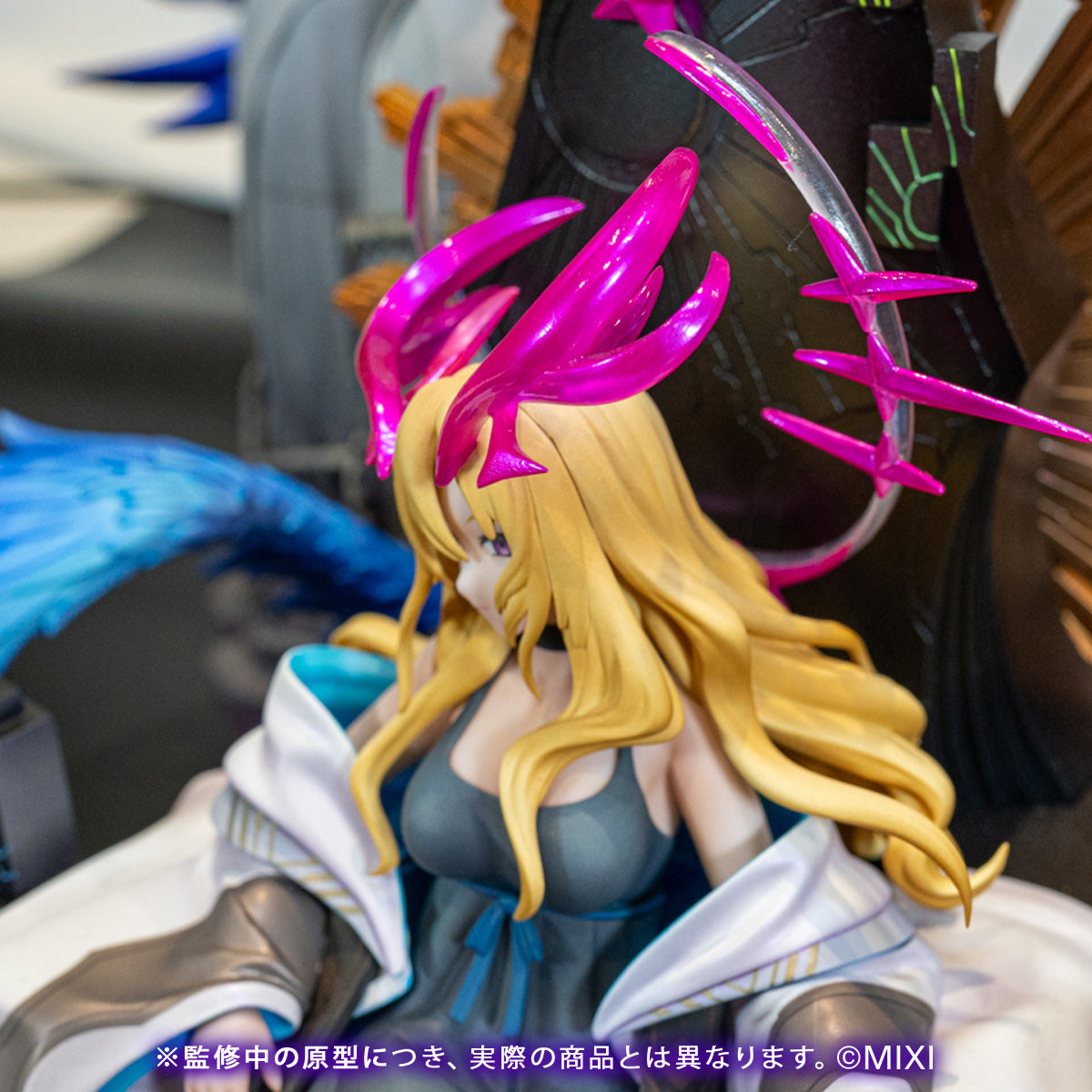 モンスターストライク ハイクオリティーフィギュア 新生・堕天の王 ルシファー